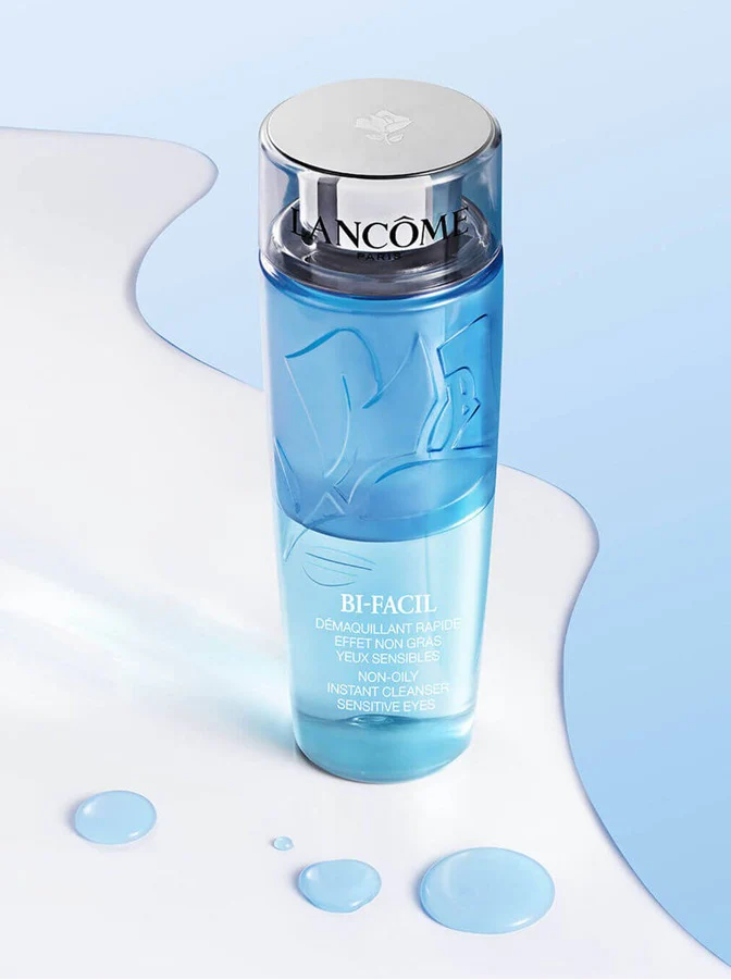 Lancome Bi-Facil Makeup Remover - Non Oily Instant Eye Makeup Remover 125 ml - Image 2