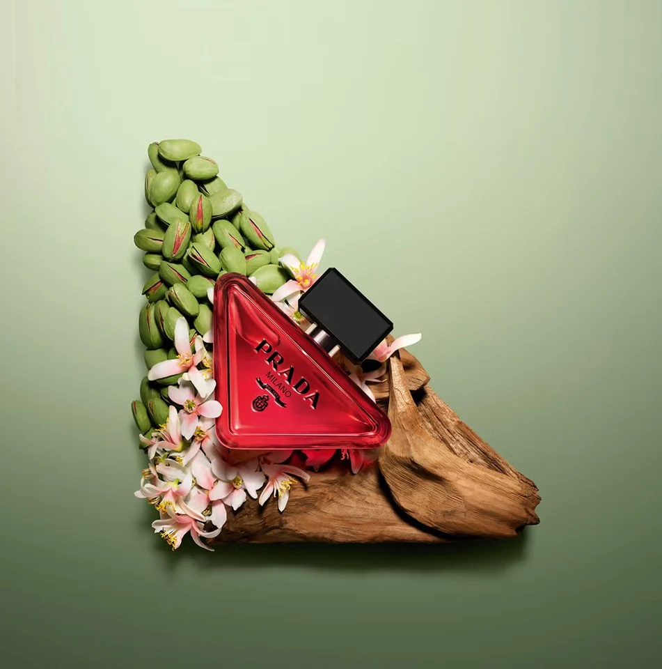 Prada Paradoxe Radical Essence Parfum 30ml - Image 3