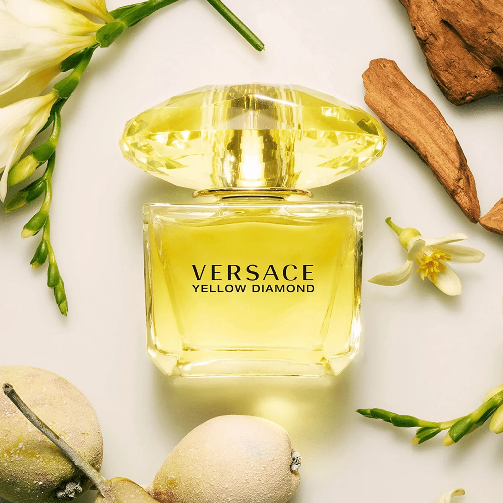 Versace Yellow Diamond EDT 90ml - Image 3